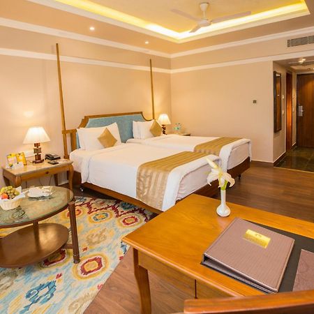 Hotel Swosti Premium Бхубанешвара Экстерьер фото