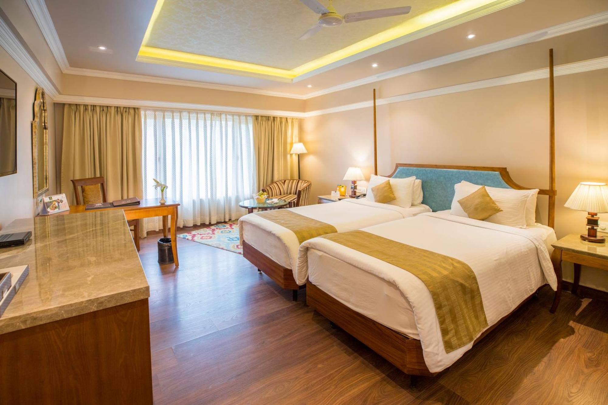 Hotel Swosti Premium Бхубанешвара Экстерьер фото
