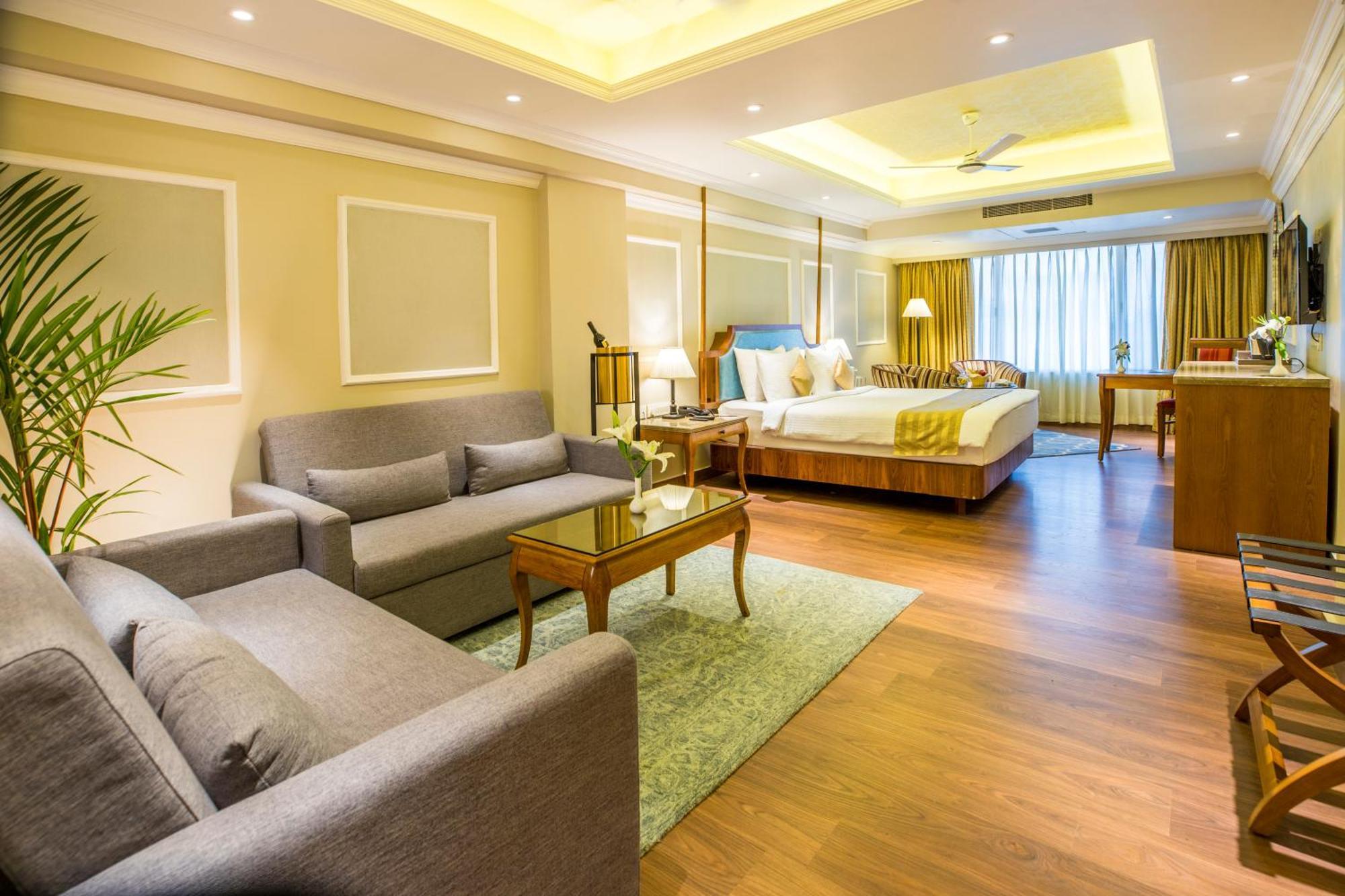 Hotel Swosti Premium Бхубанешвара Экстерьер фото