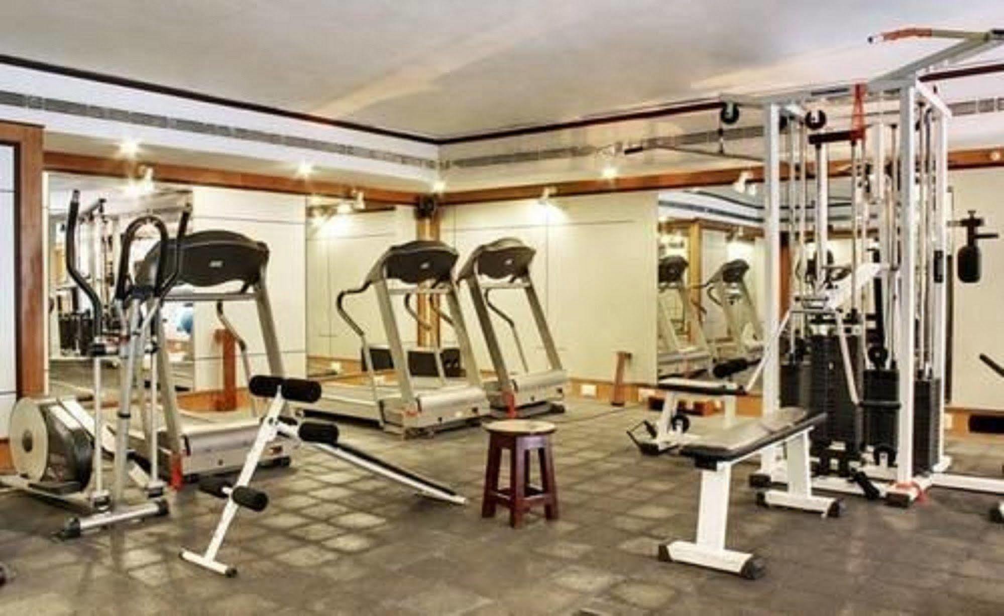 Hotel Swosti Premium Бхубанешвара Экстерьер фото